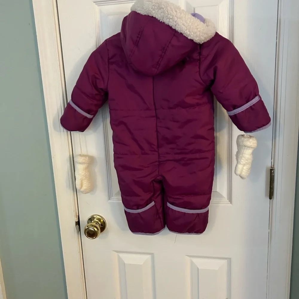 Pink Platinum Infant Girl's Snowsuit. Size 6/9 months. Full front zip up.